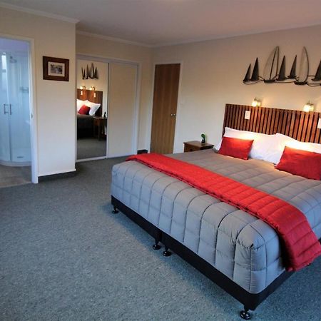 Labyrinth Gardens Guest House Takaka Exterior foto