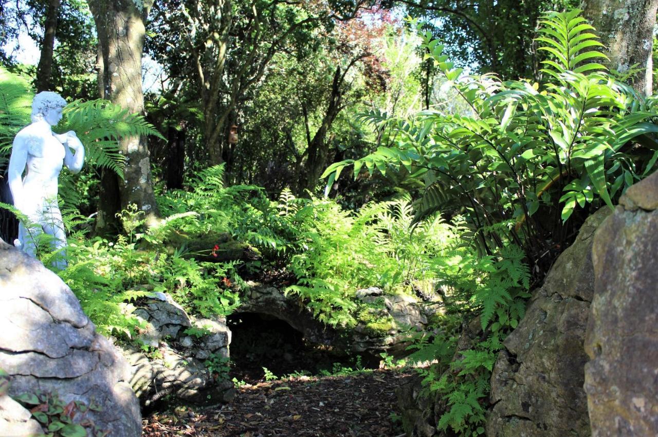 Labyrinth Gardens Guest House Takaka Exterior foto
