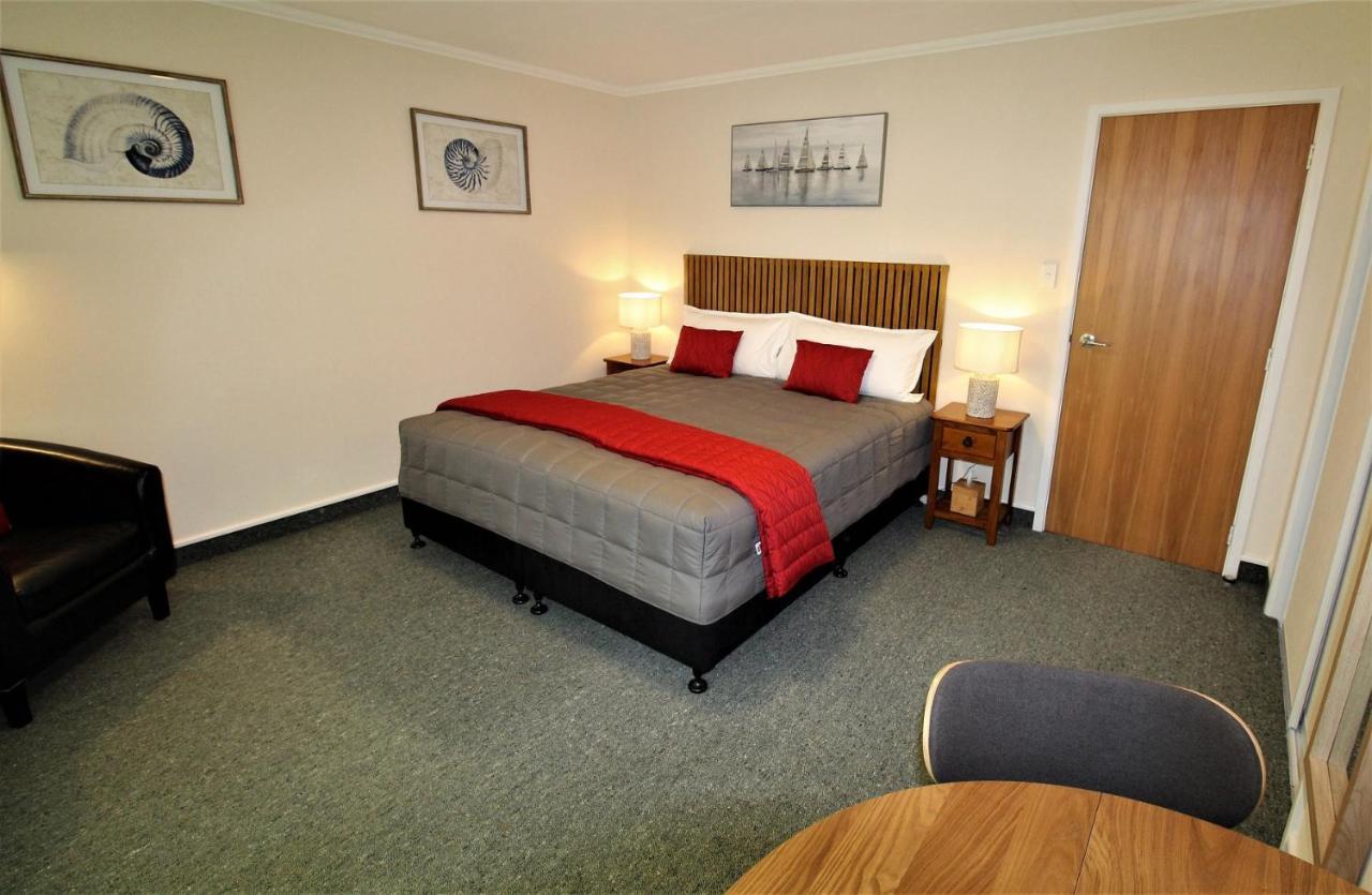 Labyrinth Gardens Guest House Takaka Exterior foto
