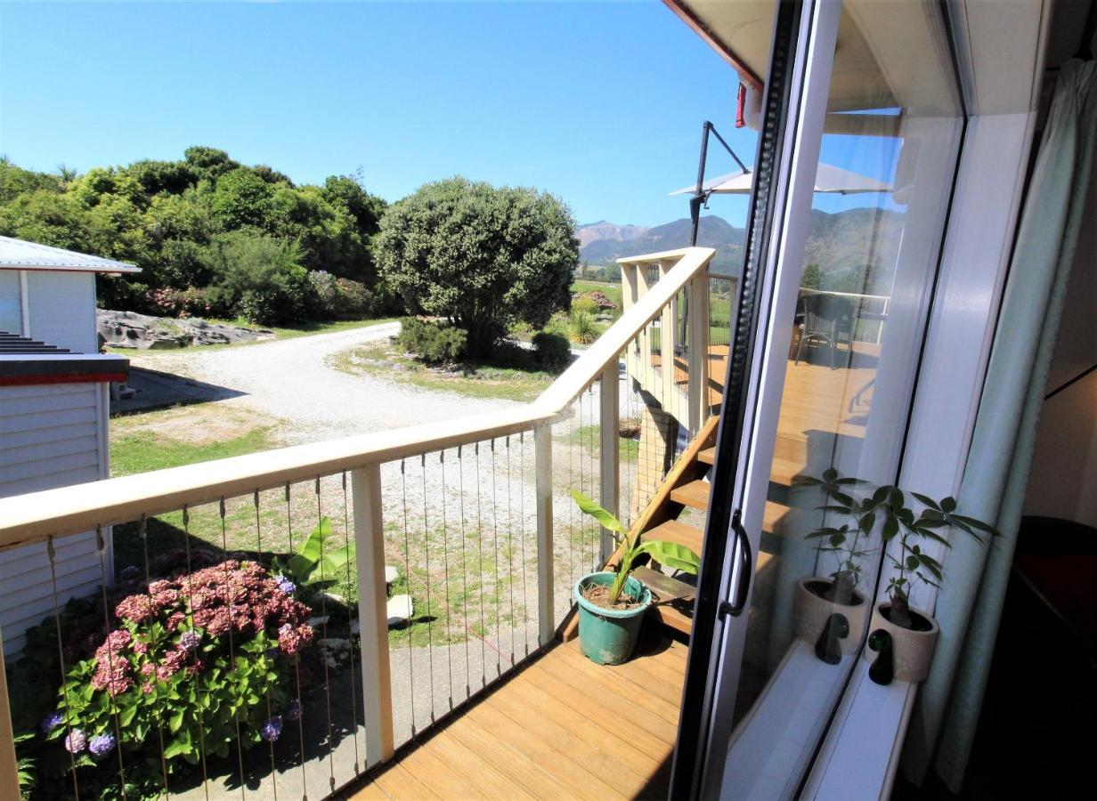 Labyrinth Gardens Guest House Takaka Exterior foto
