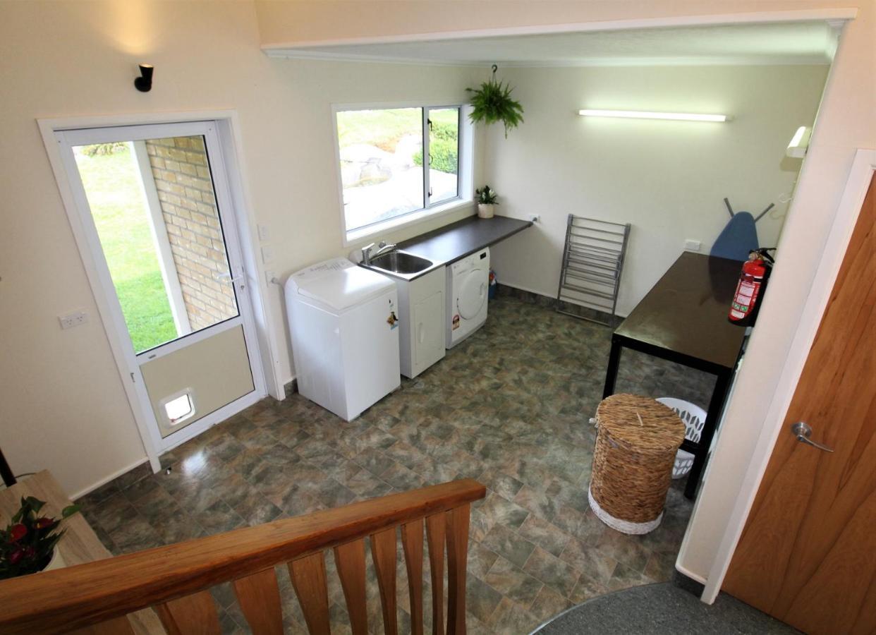 Labyrinth Gardens Guest House Takaka Exterior foto