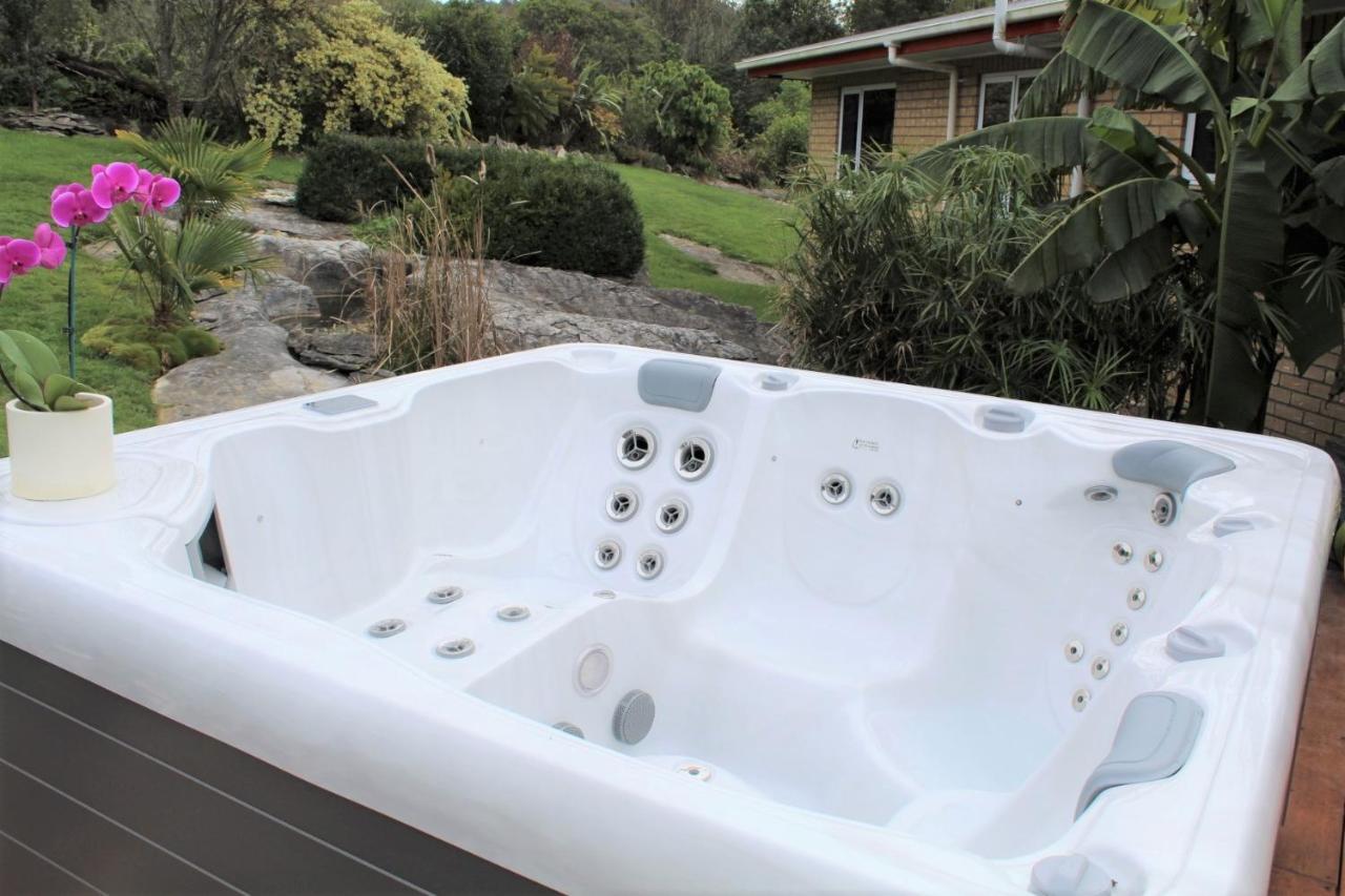 Labyrinth Gardens Guest House Takaka Exterior foto