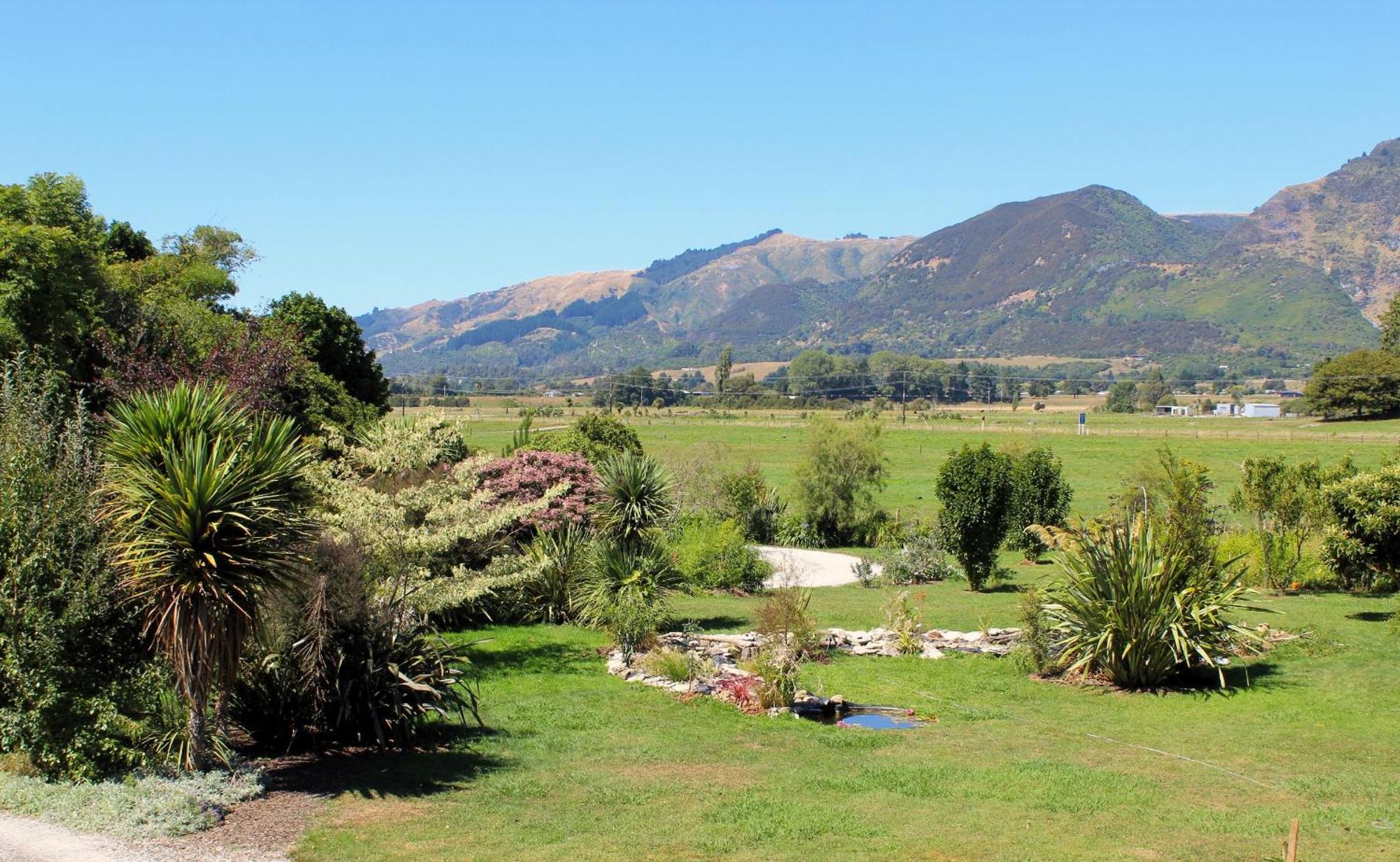 Labyrinth Gardens Guest House Takaka Exterior foto